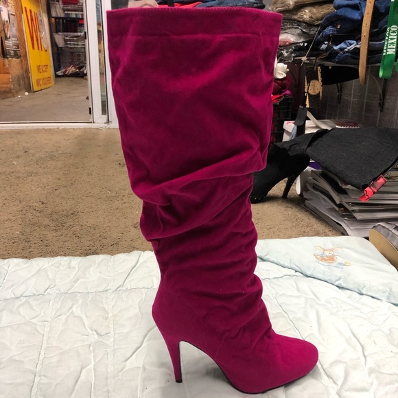 🆕✨Fuchsia Heeled Boot - Picture 4 of 4